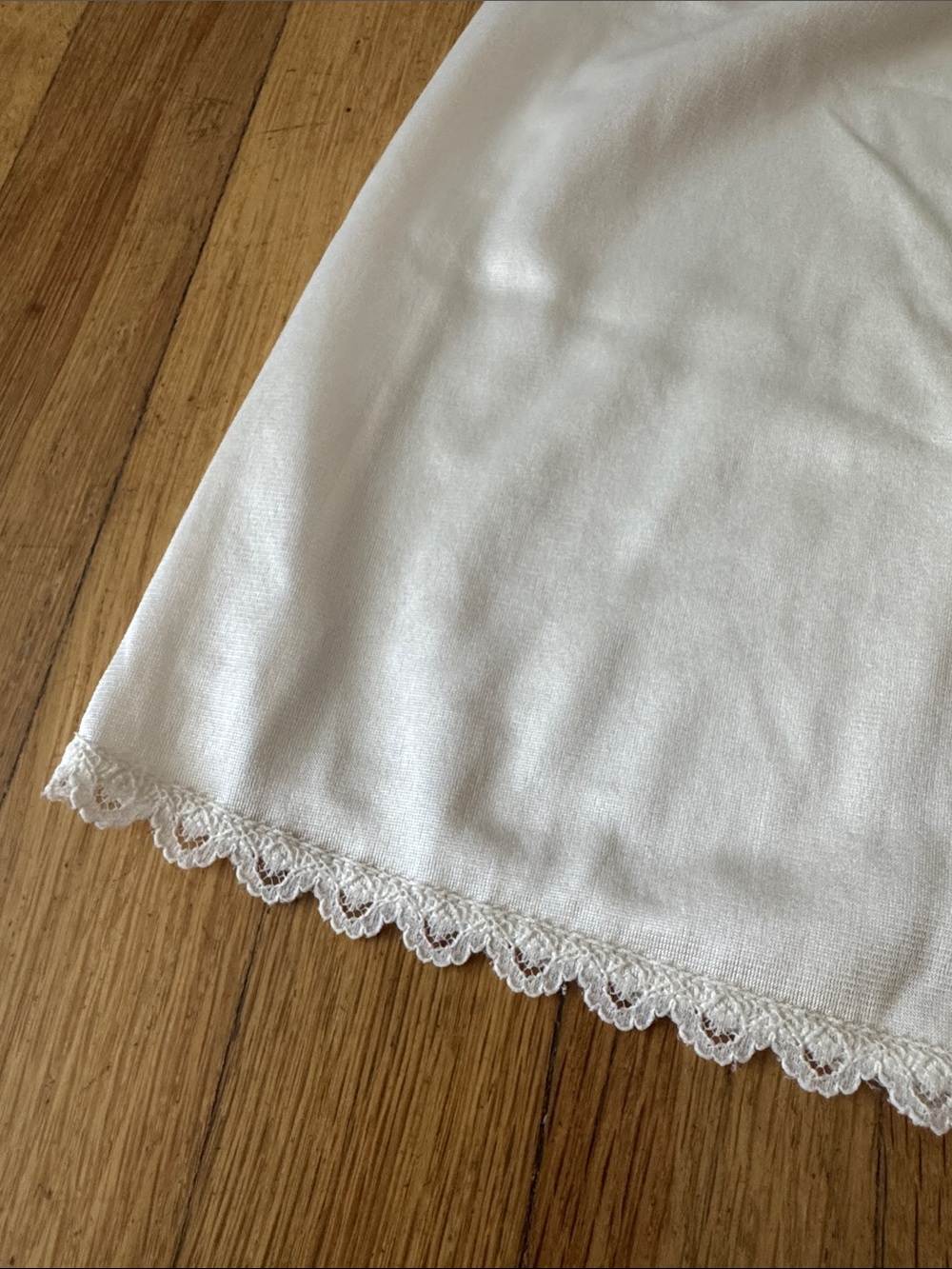 Cream Slip - Picture 3 of 4